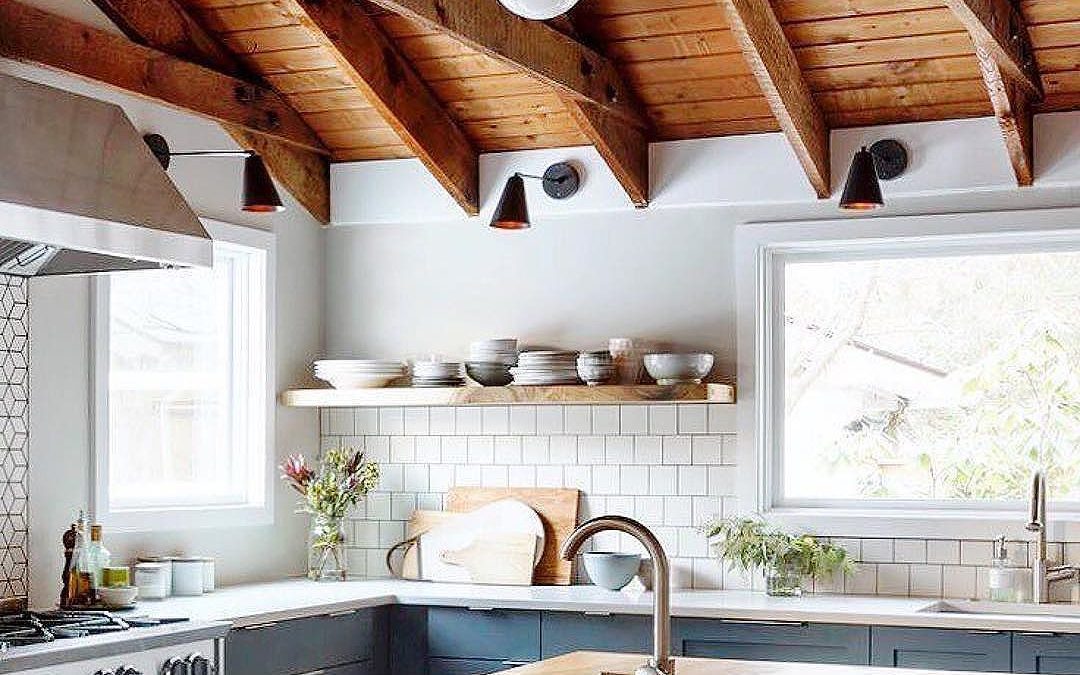 Stylish Ways to Update Your Wood Kitchen Cabinets — Without Painting! #MABA #MassachusettsRealEstate #FirstTimeHomeBuyers #MaBuyerAgent