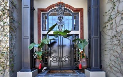 Front Door Refresh: The Overlooked Housing Update That Sells #MABA #MassachusettsRealEstate #FirstTimeHomeBuyers #MaBuyerAgent