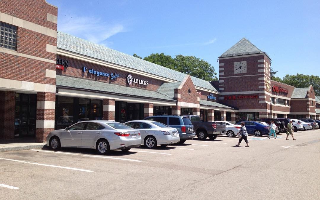 Shops at #hancockvillage in #chestnuthillma so close to #brookline and #newtonma Living in Chestnut Hill Massachusetts #realestate #buyersagent #homebuyers help.