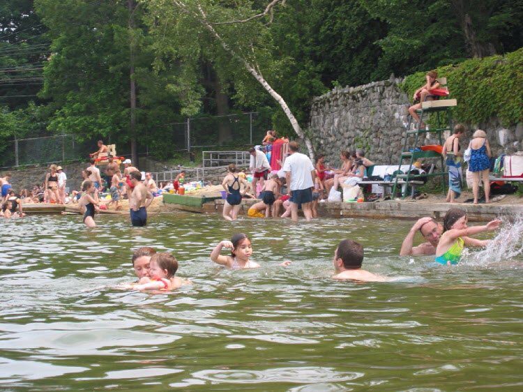 Crystal Lake #newtonma Life in #chestnuthill #chestnuthillma #realestateagent #buyersagent