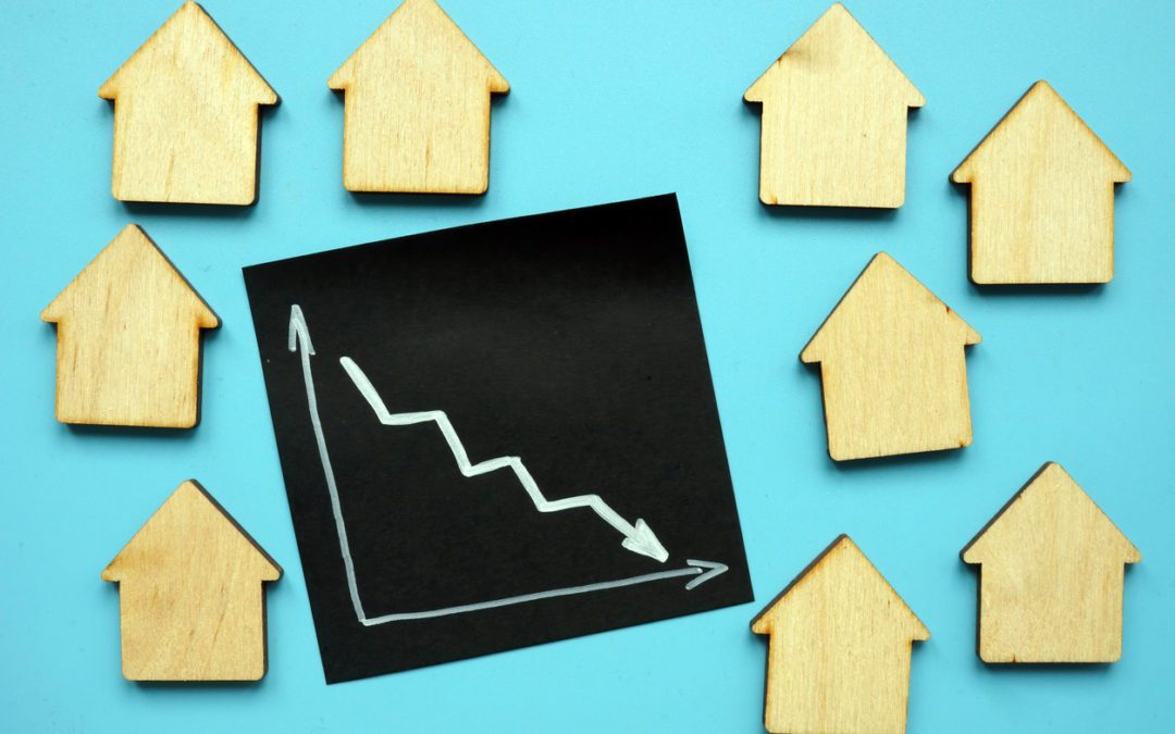 Homesellers slash prices by record number #MABA #MassachusesttsRealEstate #FirstTimeHomeBuyers #MaBuyerAegent