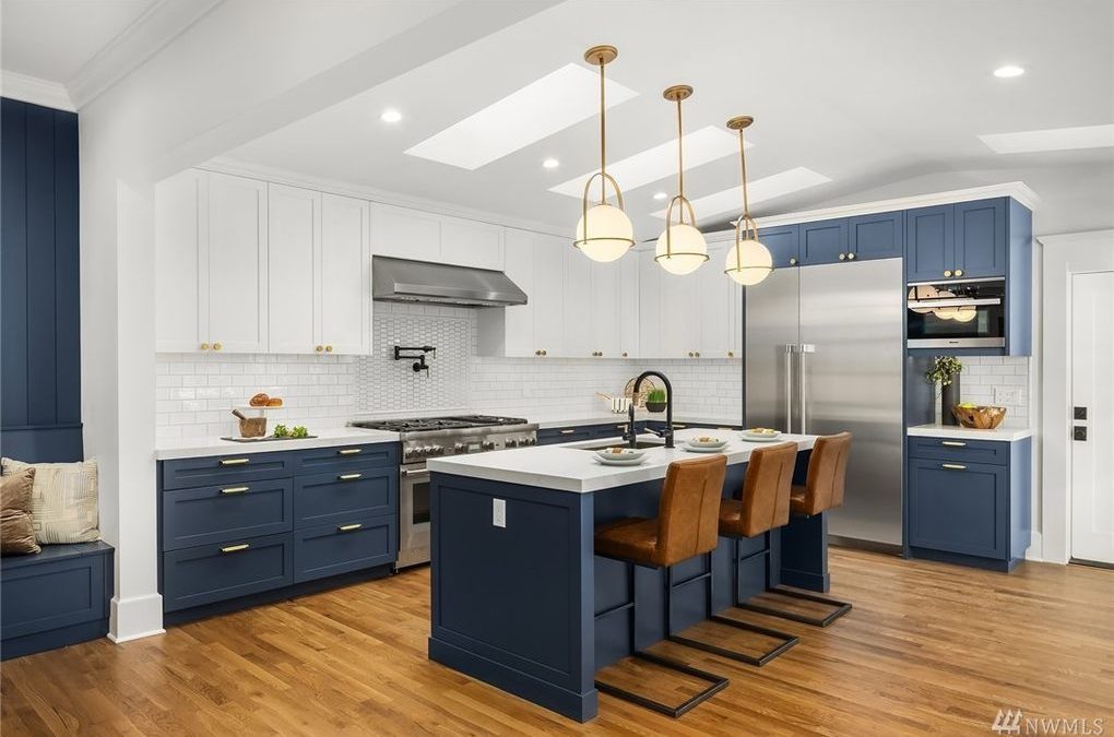 ‘Tuxedo Kitchen’: A Stylish Twist for Cabinets. Add Color to the Kitchen Without a Full Reno #MABA #MassachusettsRealestate #FirstTimeHomeBuyers #MaBuyerAgent