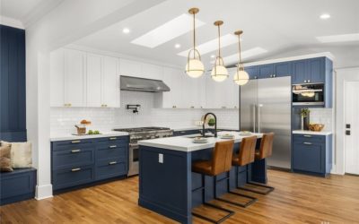 ‘Tuxedo Kitchen’: A Stylish Twist for Cabinets. Add Color to the Kitchen Without a Full Reno #MABA #MassachusettsRealestate #FirstTimeHomeBuyers #MaBuyerAgent